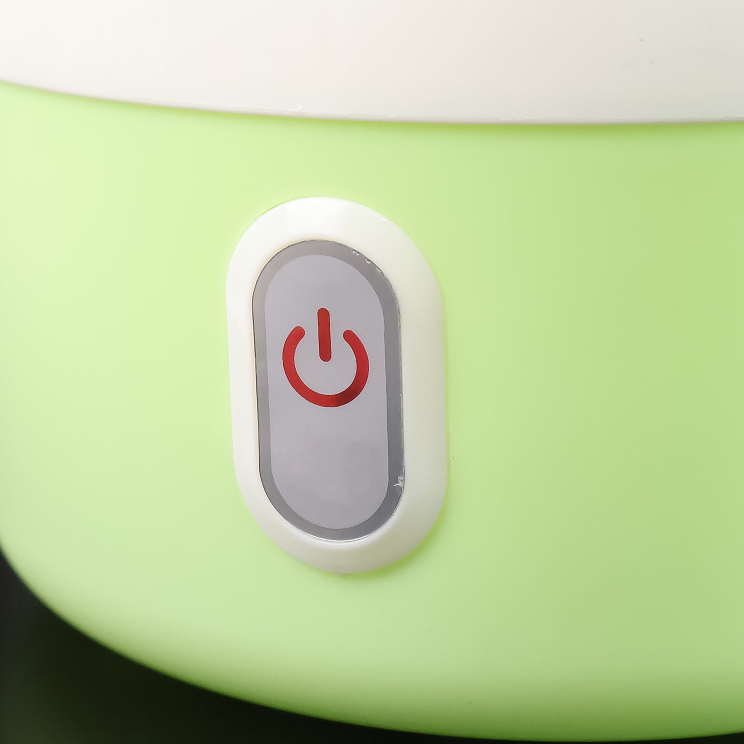 Green Electric Yogurt Maker used in all kinds of household and kitchen places for making yoghurt. Green Electric Yogurt Maker used in all kinds of household and kitchen places for making yoghurt.